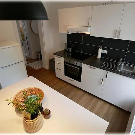 Gemuetlich - 2 Zimmer-altbau, 24h Check-in Kiel