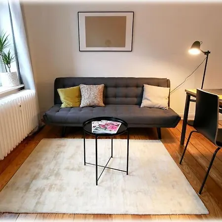 Gemuetlich - 2 Zimmer-altbau, 24h Check-in 公寓 *